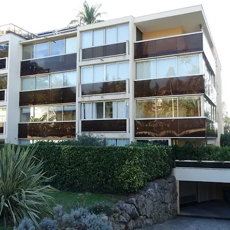 Eden Apartment *